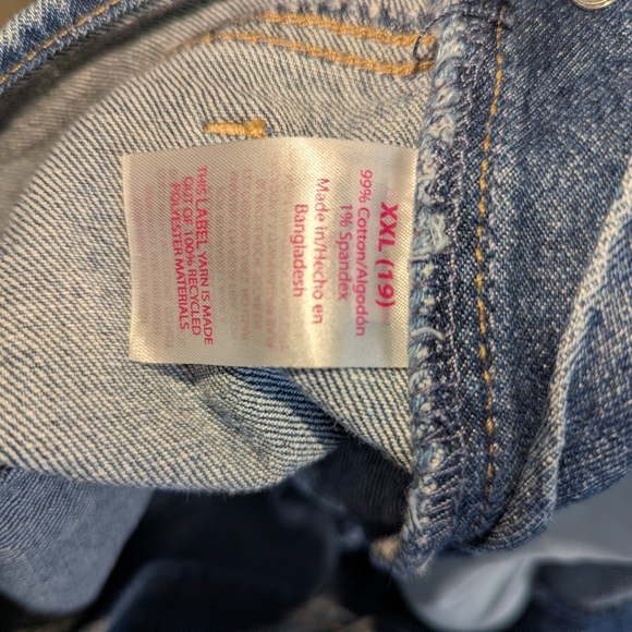 Distressed Short Overalls - Picture 4 of 4